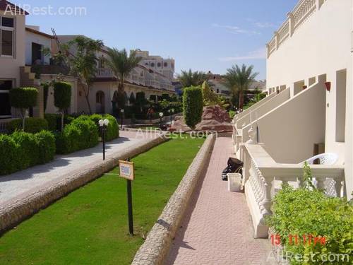 Waves Resort Hotel 4